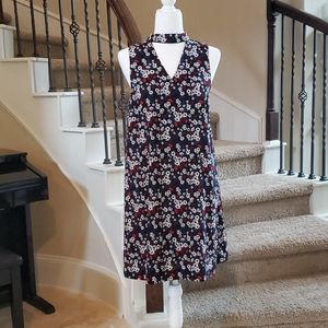 NWOT Kensie Floral Shift Dress